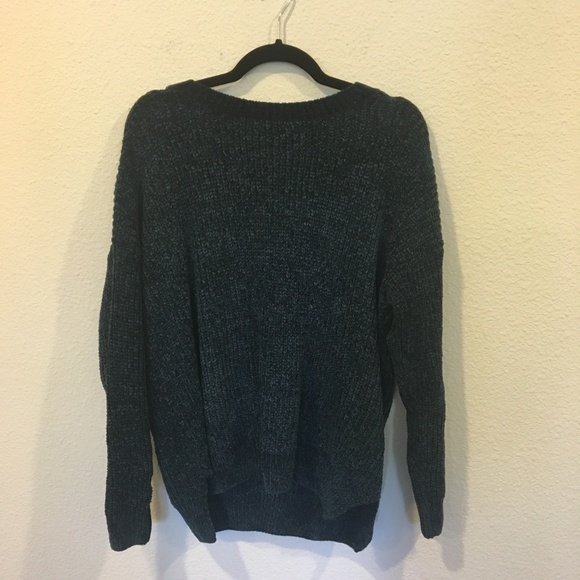 Sweaters - Knit long sleeve sweater with a cut out back Sweaters - Knit long sleeve sweater with a cut out back